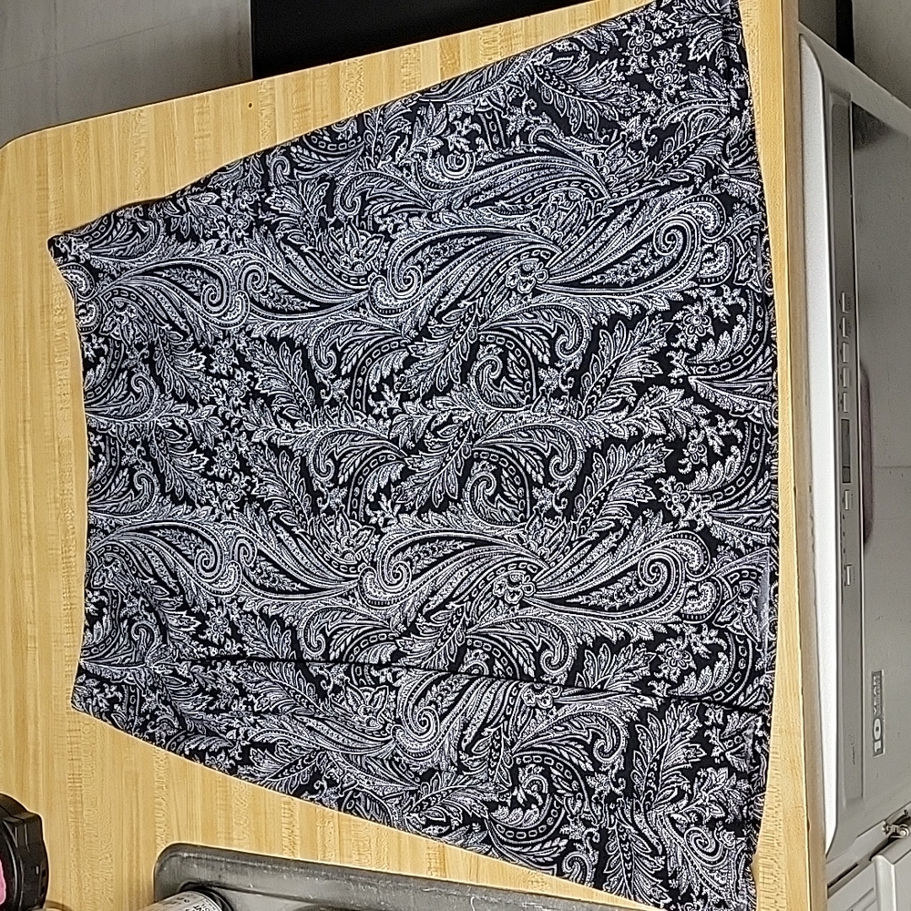 Black and White Patterned Skirt